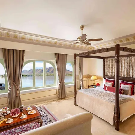 Taj Lake Palace Udaipur Exterior photo