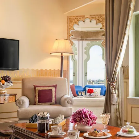 Taj Lake Palace Udaipur Exterior photo